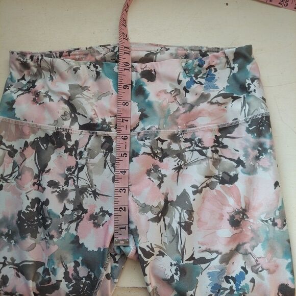 RBX Pink Floral Cropped Athletic Leggings Sz Large - Picture 6 of 9